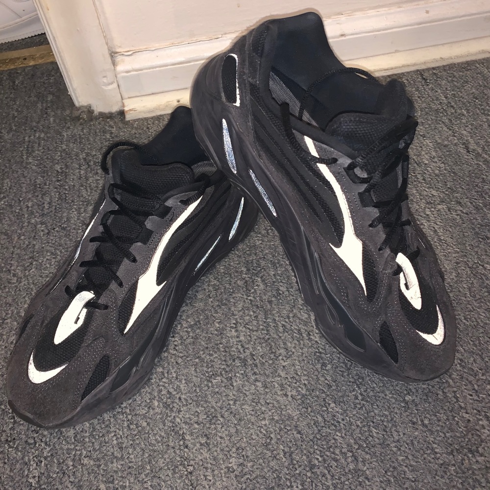 Yeezy Vantas size 11